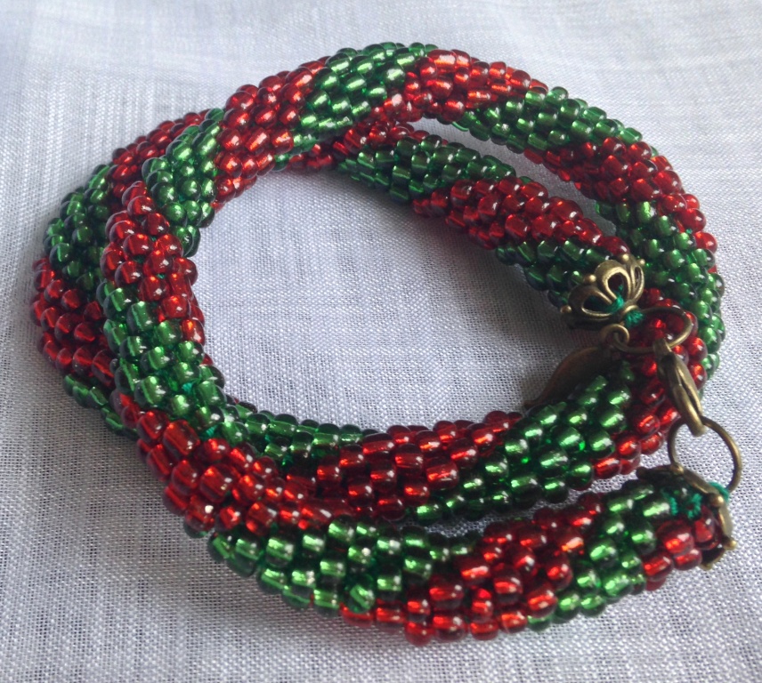 Bead rope green red